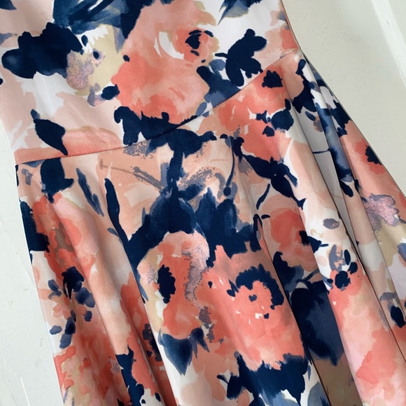 Floral Dress - Picture 3 of 4